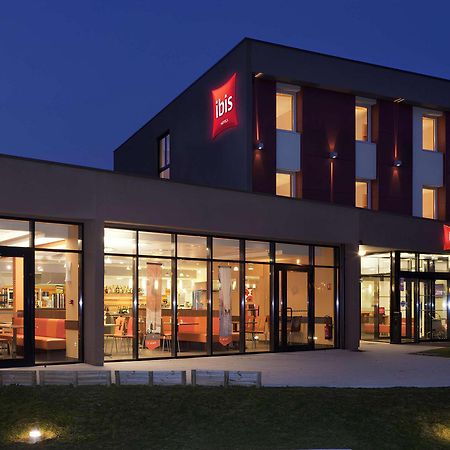Hotel Ibis Beauvais Aeroport Exterior foto