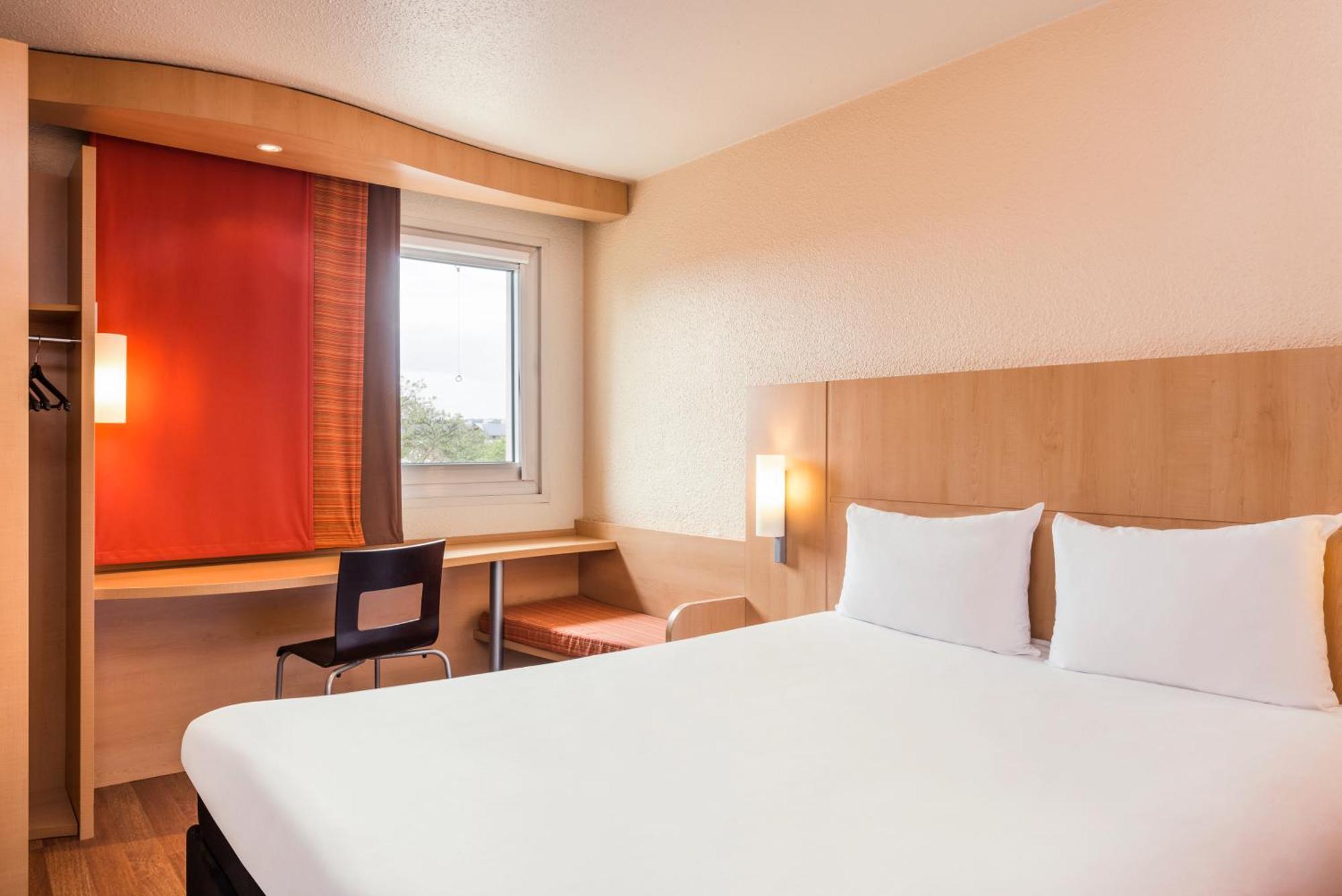 Hotel Ibis Beauvais Aeroport Exterior foto